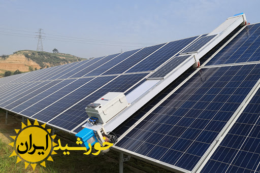 ربات تمیز کننده پنل های خورشیدی